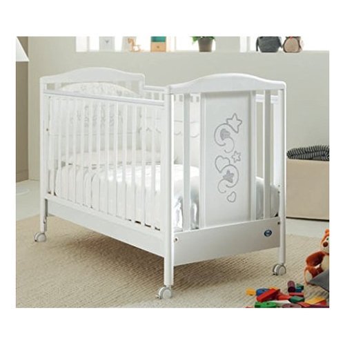 Pali 023600G Rigorosamente a norma, la distanza e la forma delle stecche delle sponde sono fondamentali per la sicurezza del bimbo che a pochi mesi comincia a muoversi nel lettino