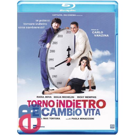 Rai Cinema Torno Indietro E Cambio Vita Marco (Raoul Bova) a 42 anni ha una vita perfetta: una bella famiglia e un ottimo lavoro. Ma un giorno, sua moglie Giulia (Giulia Michelini), con la quale sta 