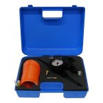 WALMEC - Kit per gonfiaggio    Valigetta : 1 pistola gonfiaggio con manometro - 1 pistola soffiaggio - kit 3 adattatori per gonfiaggio - 5 mt tubo spiralato