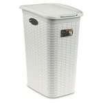 Stefanplast - Per un’attenzione speciale ai piccoli spazi, nasce il portabiancheria Elegance 36 l, pratico, resistente e di facile pulizia. Il fusto è caratterizzato da fori laterali che ne facilitano lo spostamento, mentre lo schienale è rifinito da piccole fessure che garantiscono la necessaria areazione. Alla massima praticità si unisce la finitura in midollino che lo rende un complemento d’arredo in grado di offrire un ambiente elegante e curato