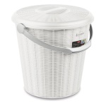 Stefanplast - Estetica originale per la pattumiera con coperchio Elegance, pratica, resistente e dotata di manico soft touch e chiusura antirandagismo. Funzionale sia per un utilizzo indoor che outdoor; un valido aiuto per garantire ordine e pulizia in ogni ambiente della casa. Made in Italy