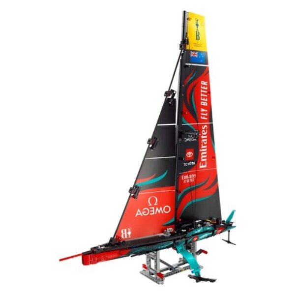 Yacht Emirates Team New Zealand AC75 LEGO 42174 TECHNIC