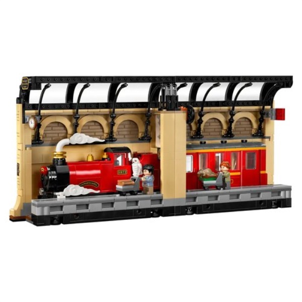 Costruzioni LEGO 76450 HARRY POTTER Book Nook: Espresso per Hogwarts