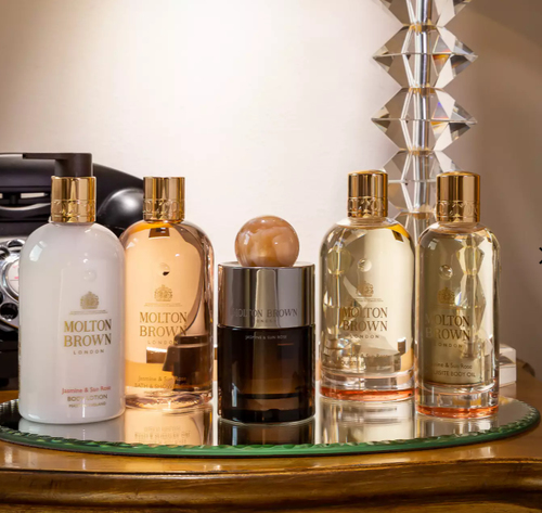 Trattamento corpo Molton Brown Jasmine & sun rose lozione corpo 300 ml