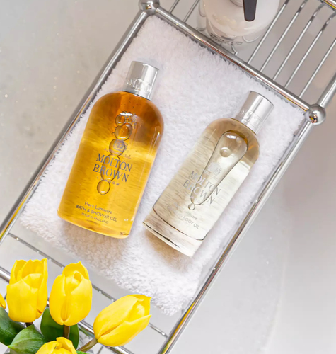 Olio idratante Molton Brown Flora Luminare Corpo Illuminante 100 ml