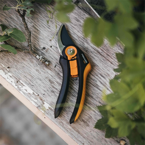 Fiskars Plus SmartFit P541 cesoia da potatura Bypass Nero, Arancione
