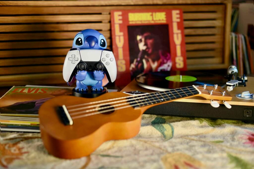 Exquisite Gaming Stitch Cable Guy Phone and Controller Holder Personaggio da collezione