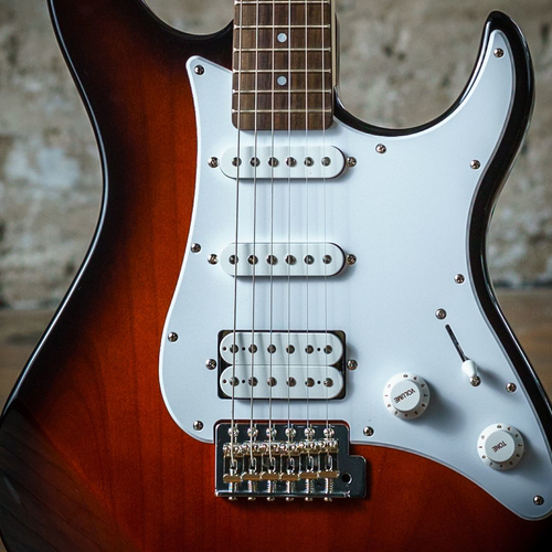 Yamaha PAC112J Chitarra elettrica 6 corde Nero
