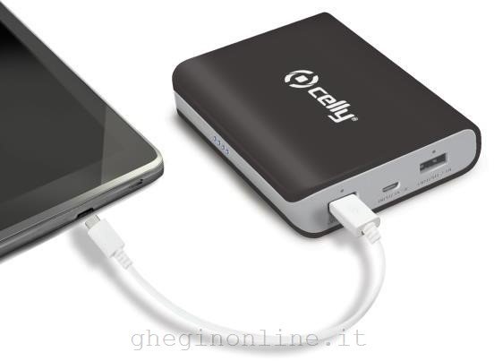 CELLY Universal Battery Pack PB8000BK - Potente e versatile. Batteria di emergenza agli ioni di litio con capacità di 8000 mAh