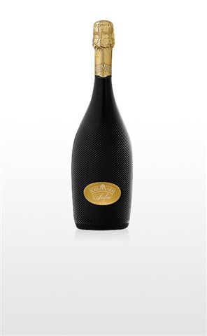 Spumante Cuvèe Brut lt. 0,75 Blend internazionali . Surfine CUVÈE Brut conserva ed esalta lo stile Foss Marai, caratterizzato da un delicato bouquet di frutta gialla e fiore di campo,