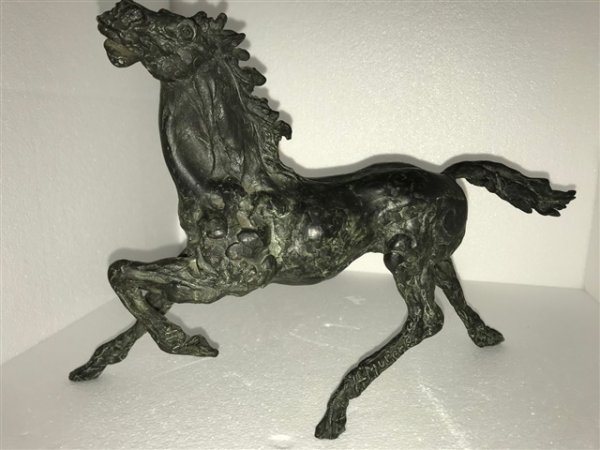 Murer Augusto Cavallo scultura in bronzo del 1982